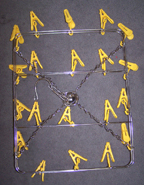 METAL HANGING DISPLAY RACK WITH 20 PLASTIC CLIPS