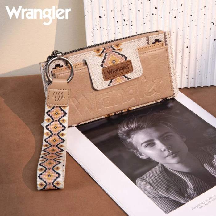 Wrangler Aztec Print Bi-Fold WALLET Wristlet - Tan