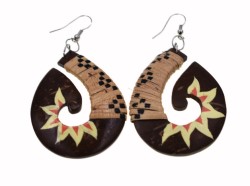 Hand Made Fish Hooked Shaped Coconut Sun Ray With Rattan EARRINGS